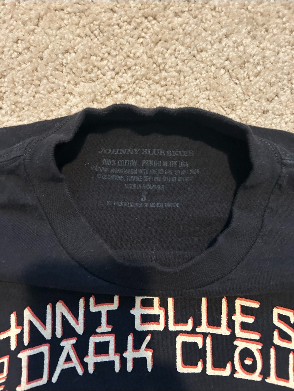 Johnny Blue Skies Red Rocks 2025  Tee - Picture 3 of 3